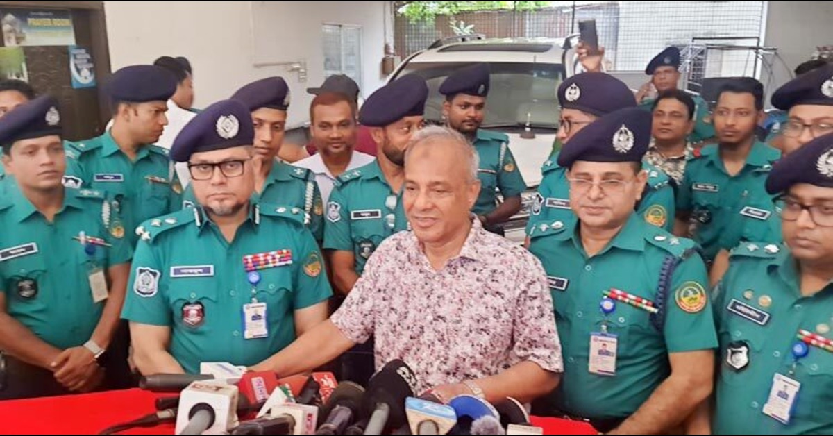 ৫ আগস্টের পরবর্তী সময়ের বৈষম্যবিরোধী ছাত্র আন্দোলনে হামলার মামলার তদন্তে বিলম্ব: স্বরাষ্ট্র উপদেষ্টার ব্যাখ্যা