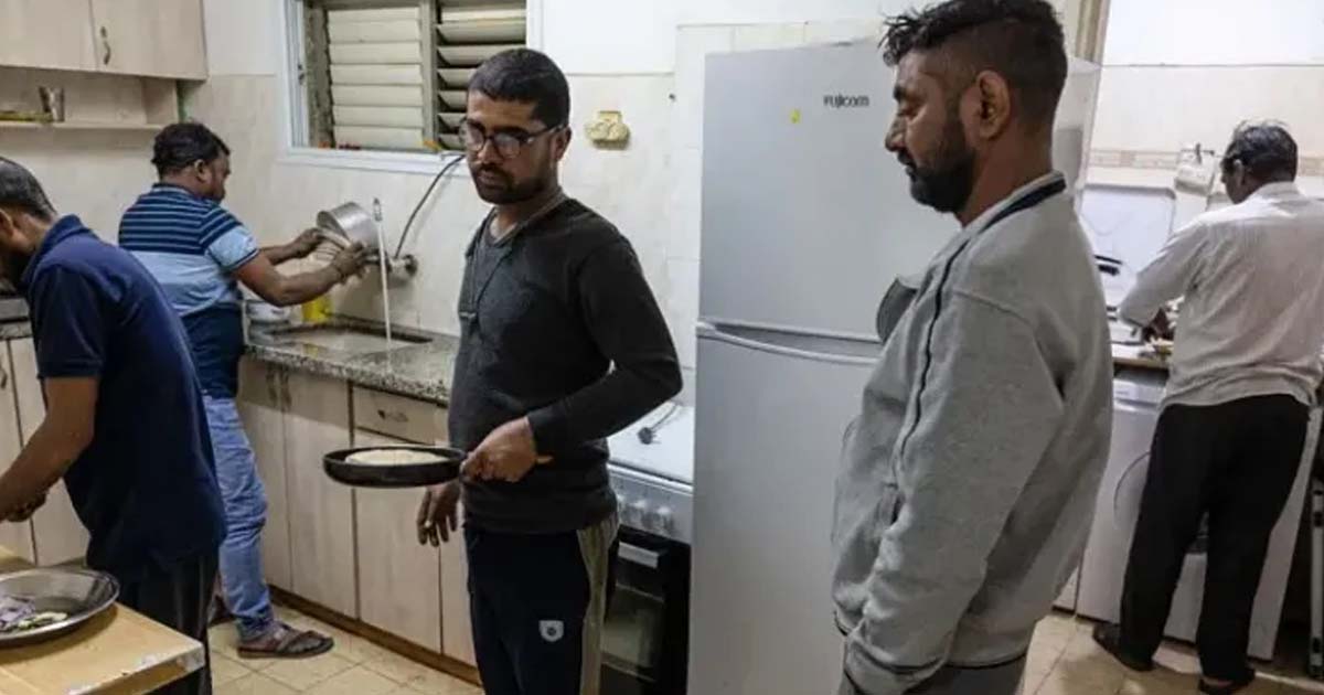 ইসরায়েল-ইরান সংঘাতে আতঙ্কে প্রবাসী ভারতীয়রা, বাড়ি ফেরার সিদ্ধান্ত অনেকের