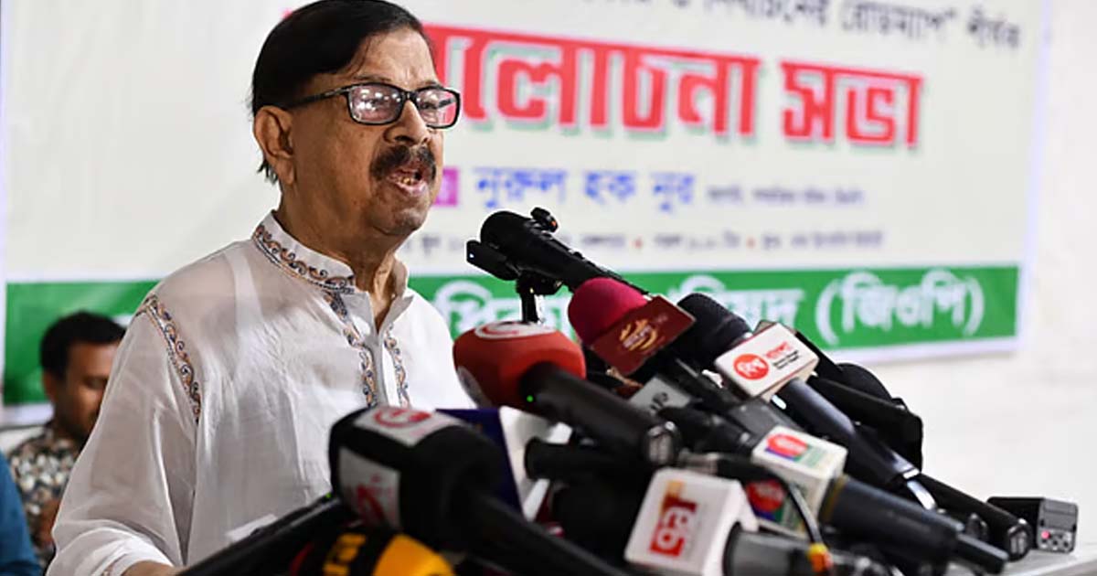 মাহমুদুর রহমান মান্নার মন্তব্য: অধ্যাপক মুহাম্মদ ইউনূস ‘কোনো জবাবদিহি করেন না’