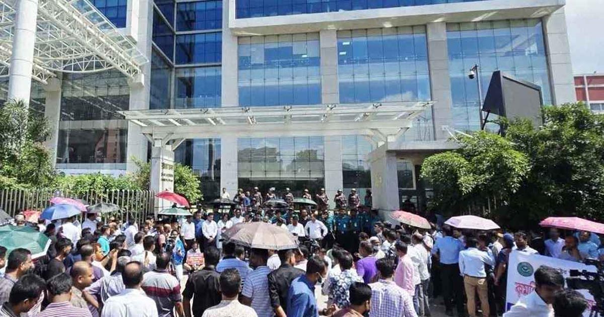 জাতীয় রাজস্ব বোর্ডের আন্দোলন প্রত্যাহার, সংকট সমাধানে সরকার গঠন করেছে উপদেষ্টা কমিটি