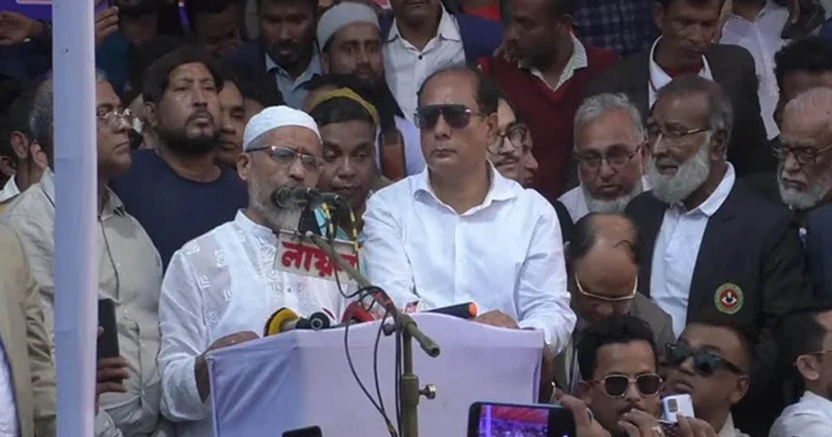 সাবেক স্বরাষ্ট্র প্রতিমন্ত্রী লুৎফুজ্জামান বাবর নেত্রকোনার বাড়িতে পবিত্র ঈদুল আজহা উদযাপন