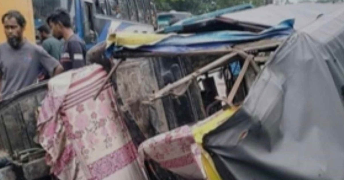 ভাঙ্গায় বাস-মাহিন্দ্রা সংঘর্ষে নিহত ৪, আহত ৩