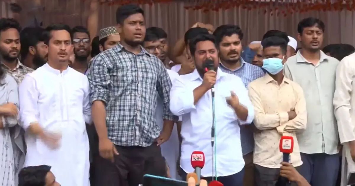 গোপালগঞ্জে এনসিপি আহ্বায়ক নাহিদ ইসলামের ঘোষণা: ‘যুদ্ধ নয়, শান্তি ও দেশ গড়ার ডাক নিয়ে এসেছি’