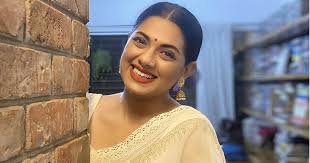 আয়কর জটিলতায় ২৫ তারকার ব্যাংক হিসাব জব্দ, বিভ্রান্তিতে তিশা