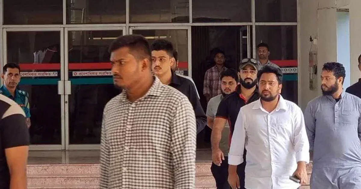 ফরিদপুরে জুলাই পদযাত্রায় অংশ নিতে খুলনা ত্যাগ করলেন এনসিপি নেতারা